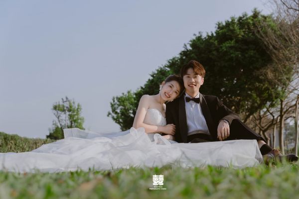 台北婚紗工作室推薦｜兩次婚紗攝影心得：棚拍、外景與成品差異分享
